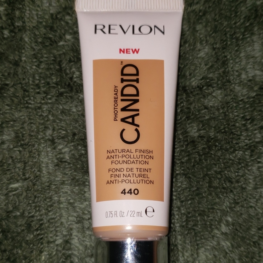 Revlon Photoready Candid Foundation
